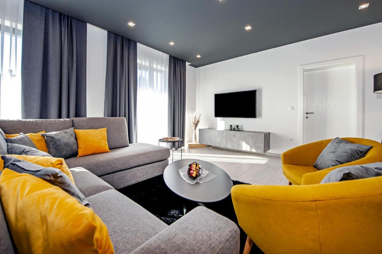 Villa Xo โรวีน ภายนอก รูปภาพ